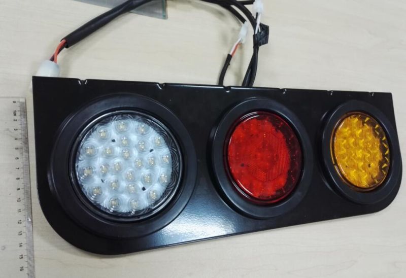 Tail/Stop/Turn Signal Reflector Lamp Lt-110-C E4 Adr Certificated