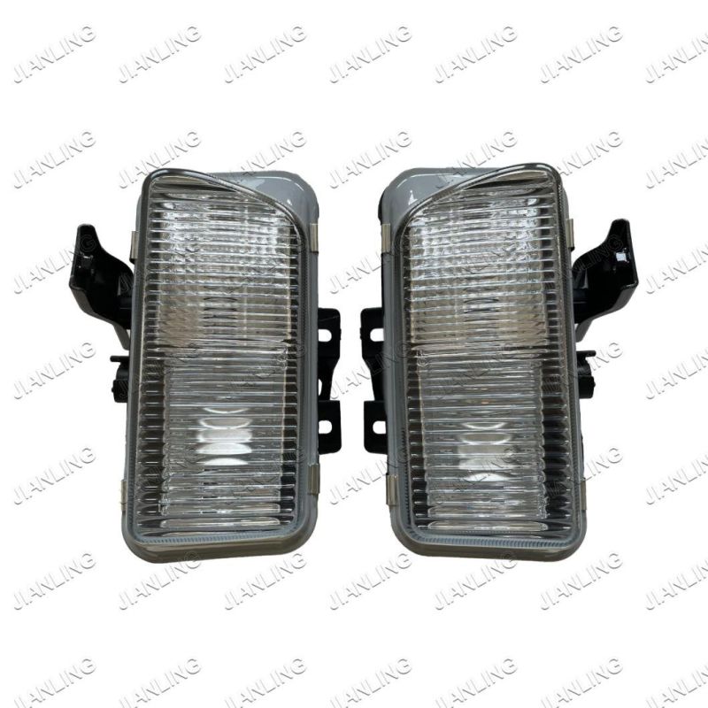 Halogen Auto Fog Lamp for Truck Isuzu 700p Truck Auto Fog Lamp