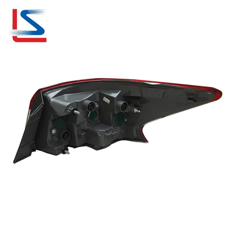 Wholesale Auto Tail Lamp for Sylphy 2012-2015 Outer Rear Lamp R 26550-3ra0a-B235 L 26555-3ra0a-B235 R 26550-3sb0a L 26555-3sb0a